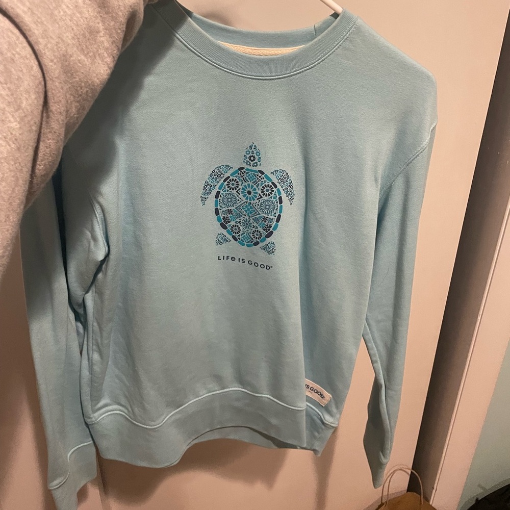 Light blue turtle Life Is Good Crewneck